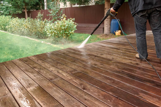 Professional Pressure Washing Services in Lake Mack Forest Hills, FL